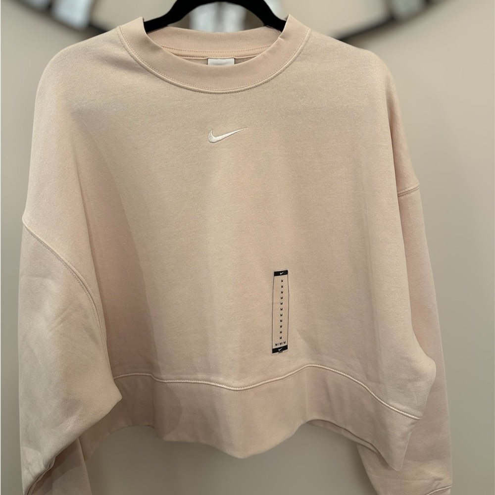 NIKE Women’s Oversized Crew Neck Sweatshirt (Size: Medium)